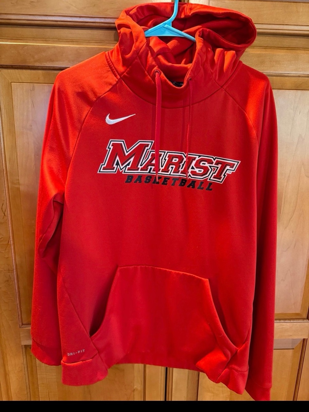 Marist College Basketball Nike Hoodie. Adult Medium. Dri-Fit Pullover Hoodie